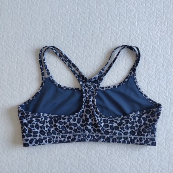 Gapfit Reversible Leopard Print Sports Bra - Picture 2 of 5
